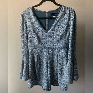 Blu Rain Dark Green Floral Long Wide Sleeve Romper Size Medium